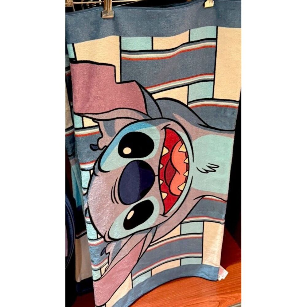 2025 Disney Parks Stitch Beach Towel Blue NEW
